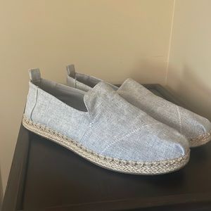 Tom’s slip on casual shoes W9.5